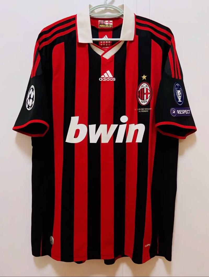 篮球湖人官宣老将复出，防守端迎来补强