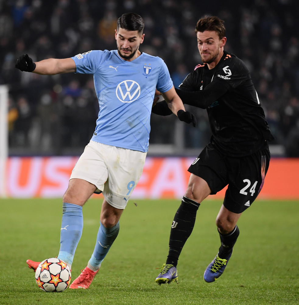 罗体：罗马希望先租后买签法比奥-席尔瓦，狼队要1500万欧