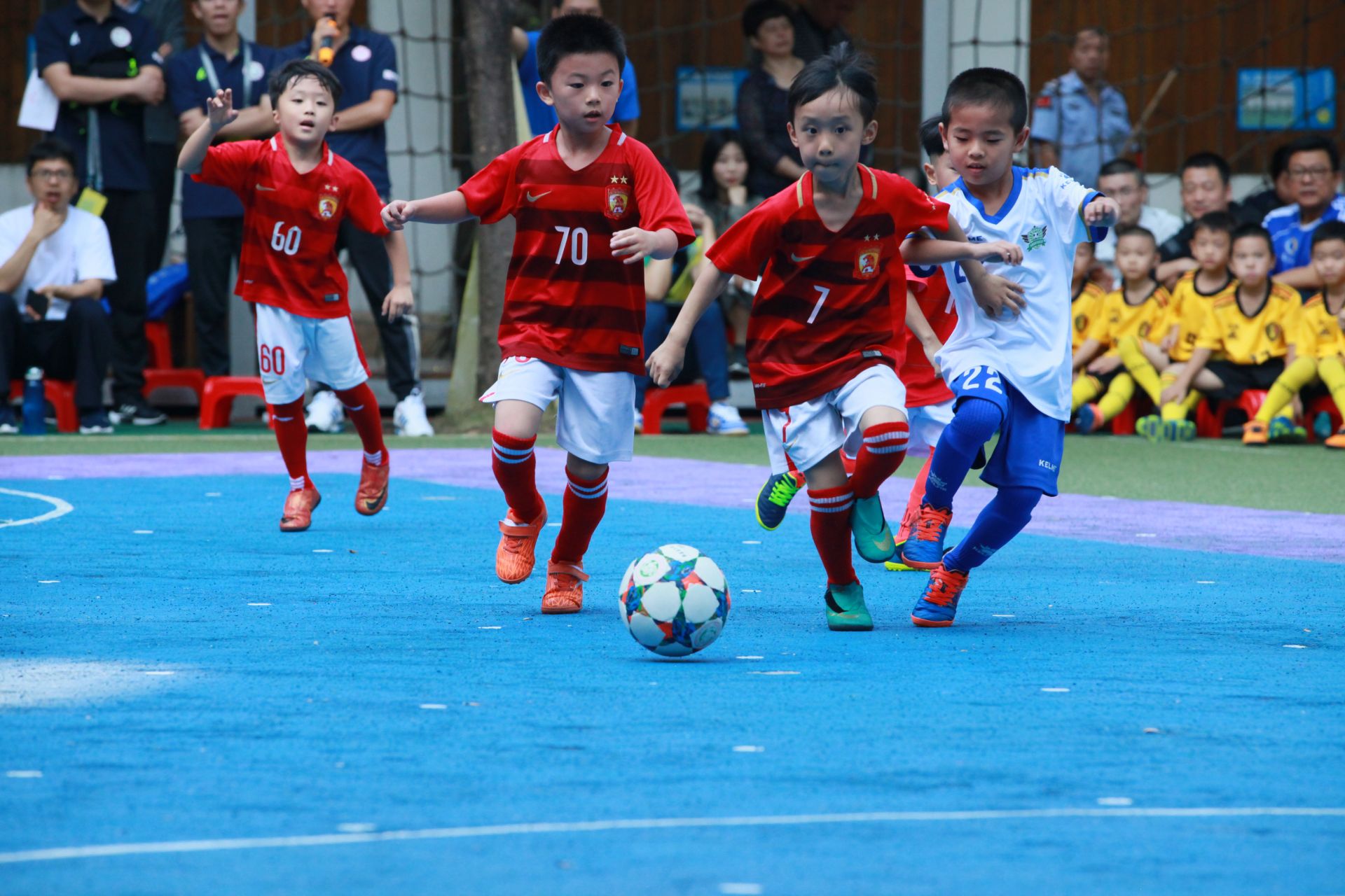 被动技能？爱尔兰世欧预全部三个主场比赛中对手球队均染红