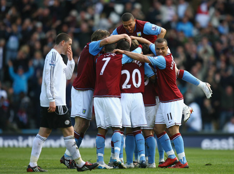 记者：丘库埃泽目前最有可能去富勒姆，土超俱乐部没报价