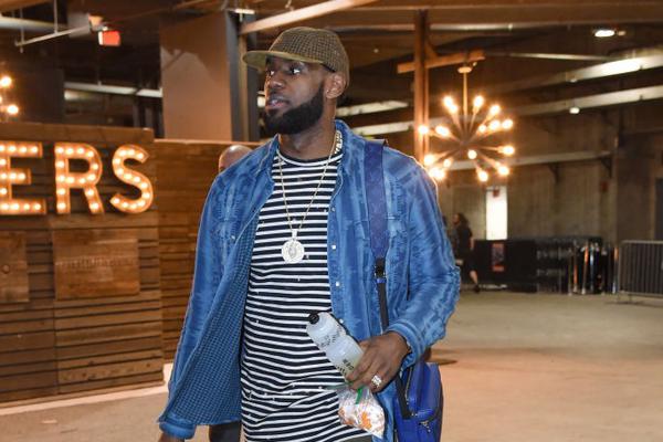 CBA俱乐部杯-奎因29分广东轻取广州 香港金牛胜同曦