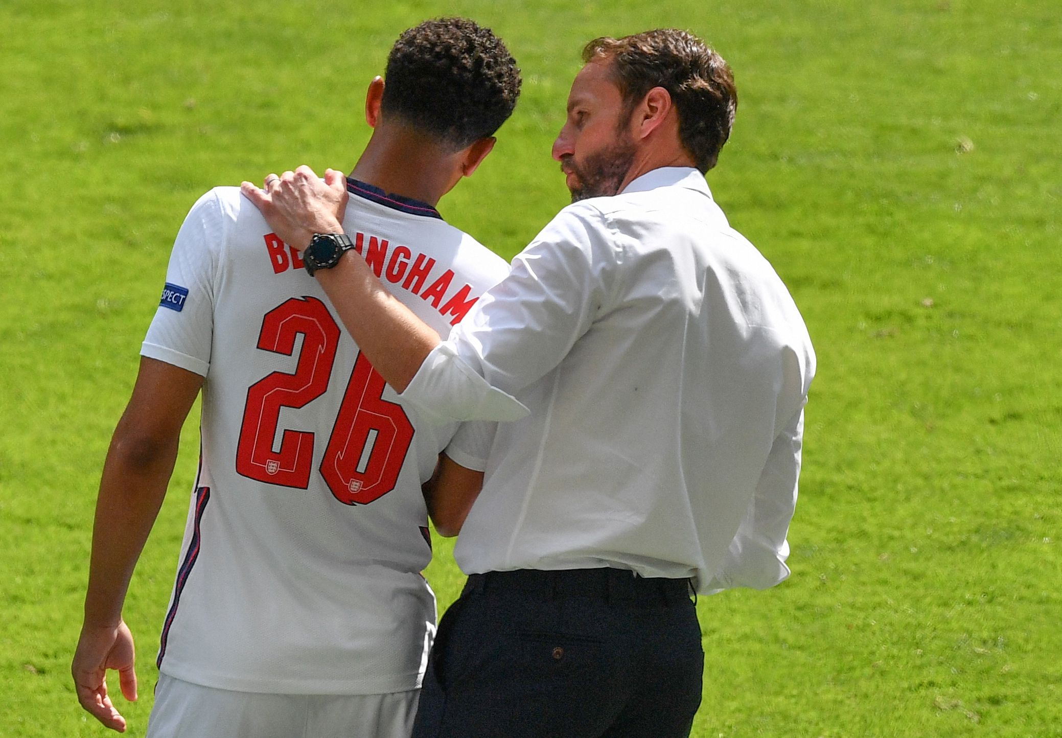 篮球湖人替补球员贡献关键分