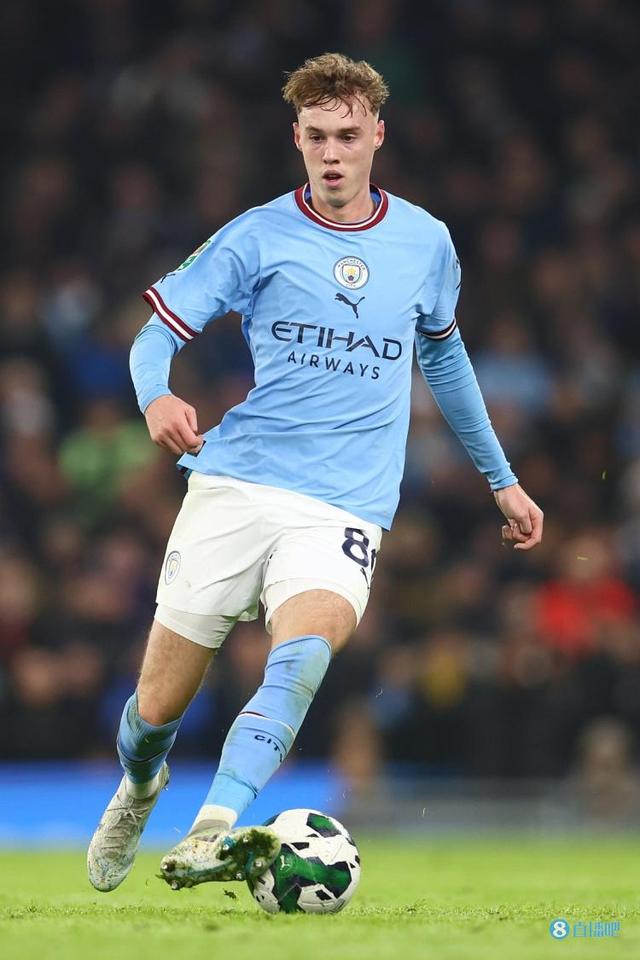 德天空：拜仁与基亚拉续约谈判已有进展，他在俱乐部计划中（德媒：拜仁与基亚拉续约谈判取得进展，已纳入俱乐部规划）