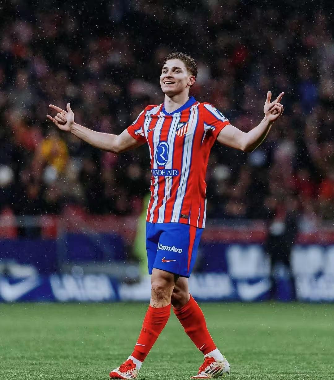 湖人浓眉哥统治篮下球队获胜