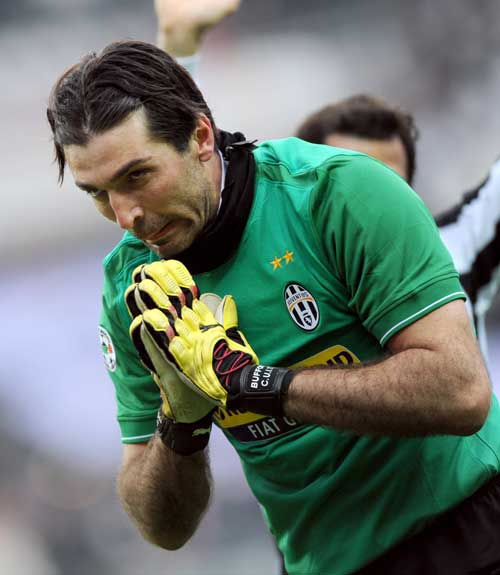 欧罗巴1／4决赛次回合前瞻：曼联战意十足剑指4强（欧联杯四分之一决赛次回合前瞻：曼联战意高涨剑指四强）