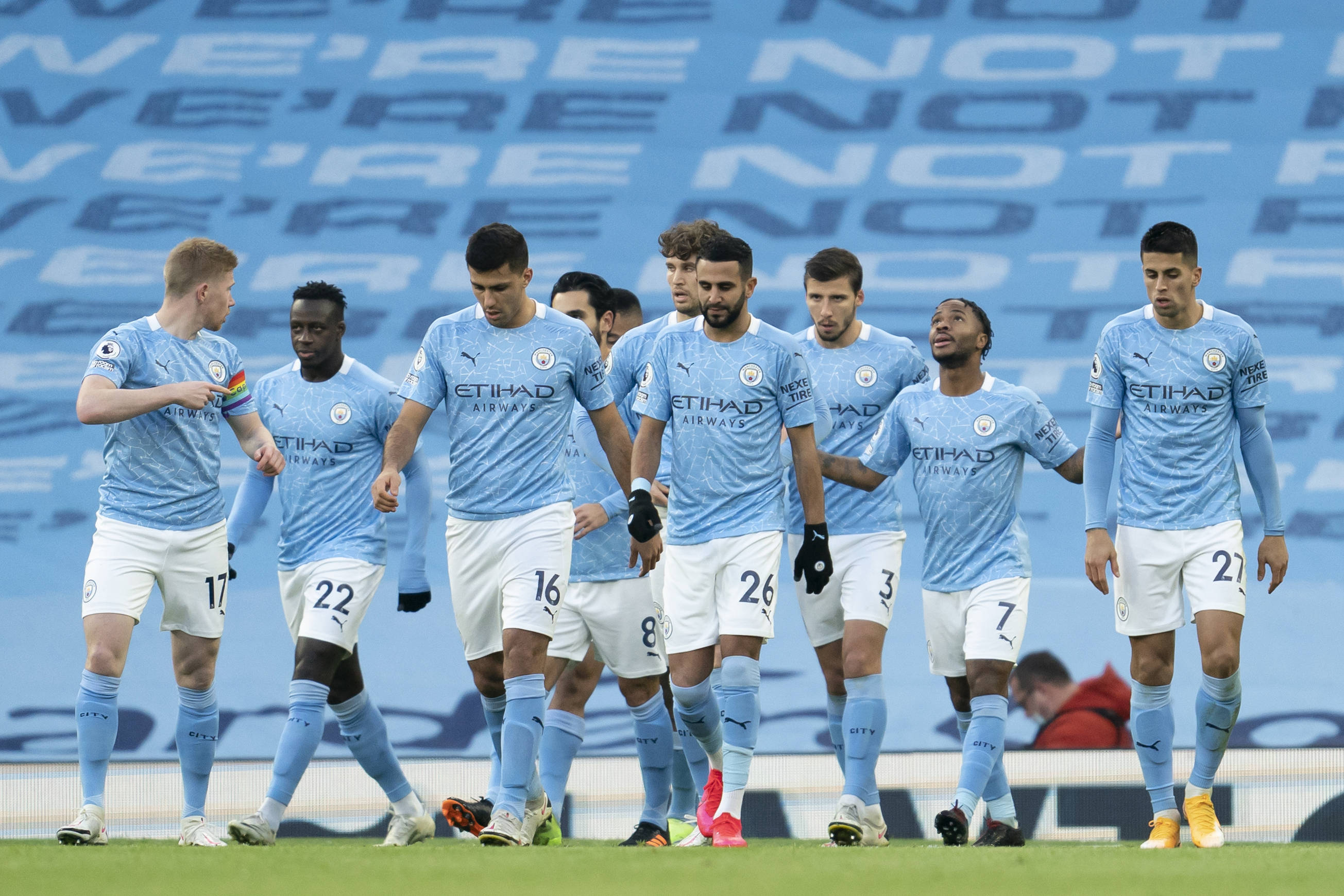 梅开二度，弗格森成为第3位代表意大利球队欧战进球的爱尔兰人（独中两元，弗格森跻身为意大利俱乐部在欧战破门的第三位爱尔兰球员）