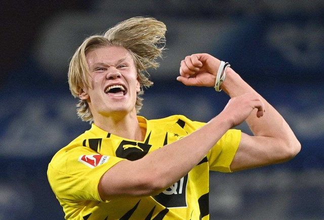 卡拉格：球迷们高喊斯洛特令人动容，在获胜后我真心为他开心