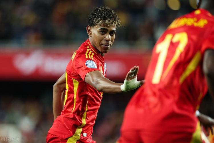 孙兴慜热刺生涯经典瞬间：斩英超金靴&普斯卡什奖、欧联圆梦