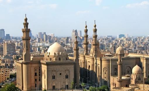 足坛悲喜一夜！AC米兰0-1爆冷被淘汰，13场不败终结，曼联1-1被绝平