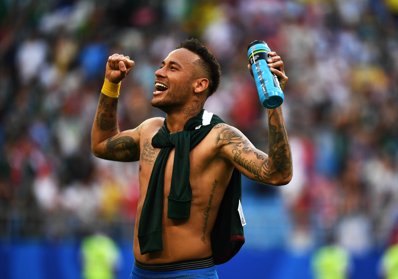 诺里斯和勒克莱尔先后进站换胎，诺里斯出站后暂列第9