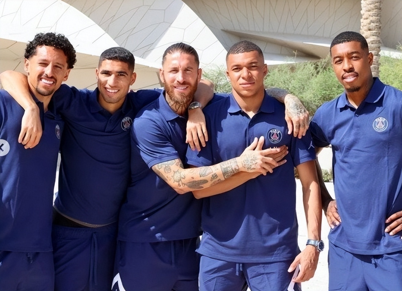 何宇鹏纪念捧杯： 一整季的重量都化为光芒，只为这一次触碰