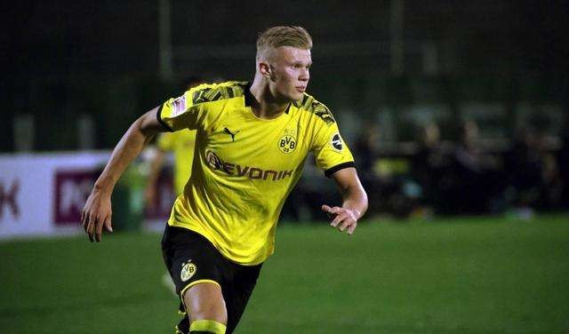 西甲：巴萨客场2-2战平塞维利亚（西甲：巴萨做客与塞维利亚2-2握手言和）