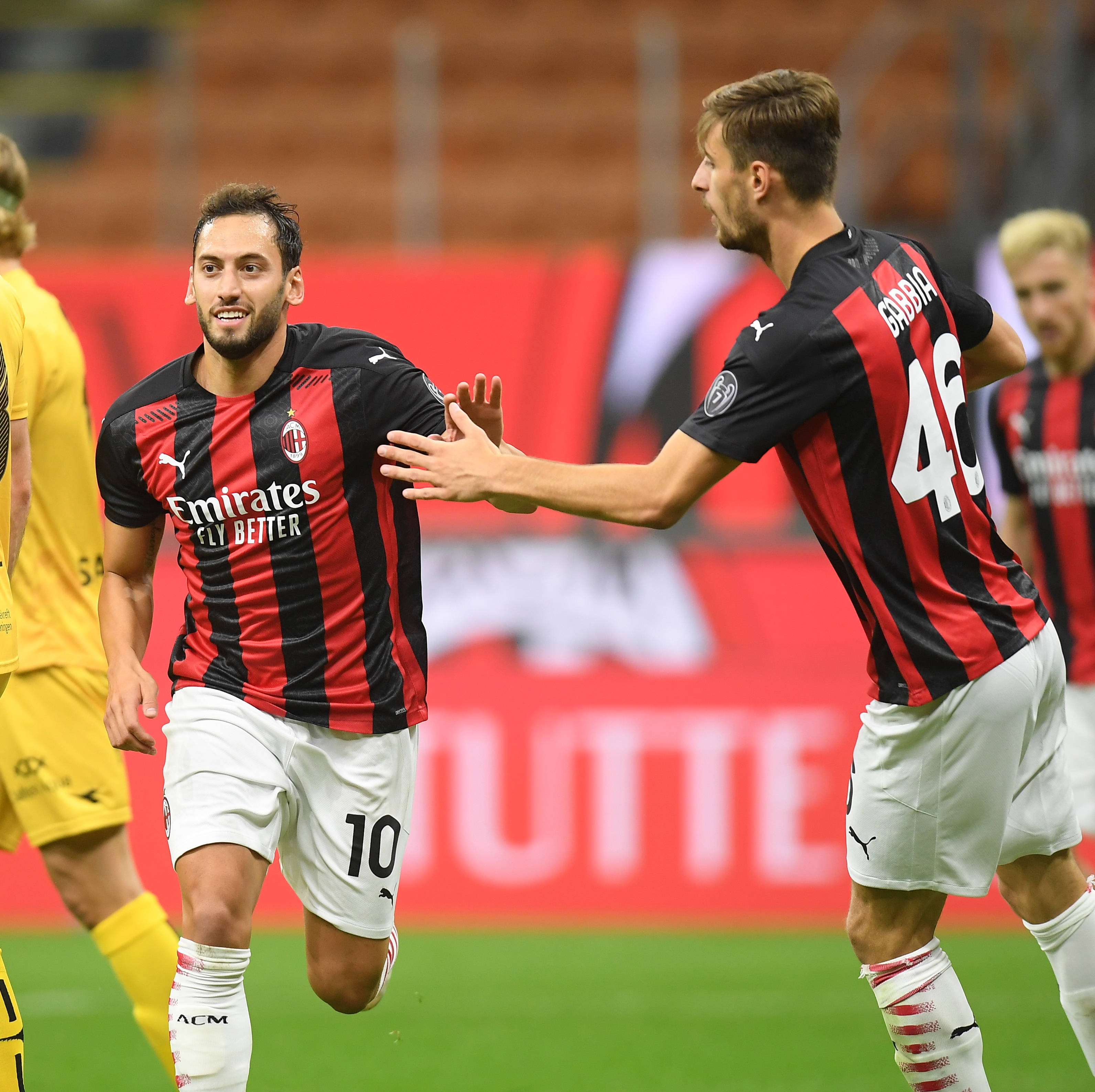 杜兰特：你永远都不知道阿门每晚会做些什么，因为他无所不能