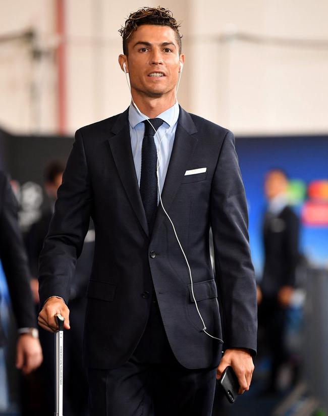 荷甲半场：蒂尔破门，布雷达0-1埃因霍温（荷甲半场战报：蒂尔建功，埃因霍温1-0领先布雷达）